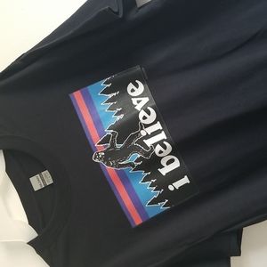Men's graphic t-shirt bigfoot i believe